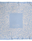 Personalisierte Babydecke Ocean aus Baumwolle mit Kaschmir in Hellblau und Cremeweiss. By LILIMOON