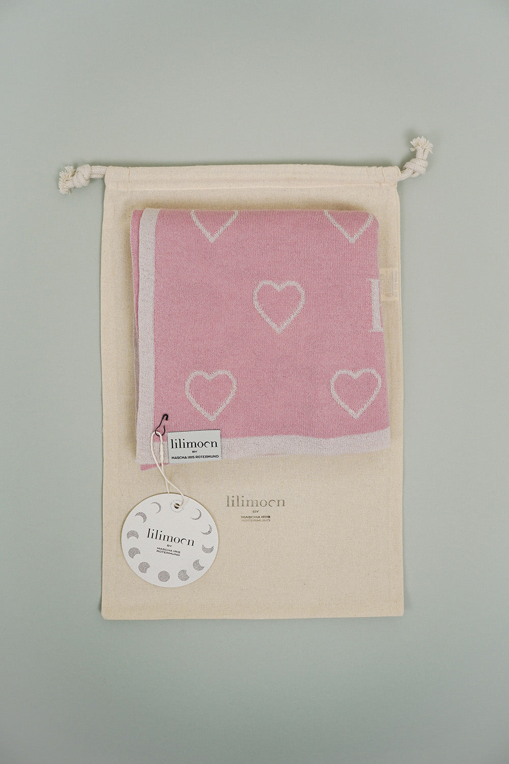 Personaliserte Babydecke KIND DER STADT in Rosa und Cremeweiß im Baumwollbeutel von LILIMOON