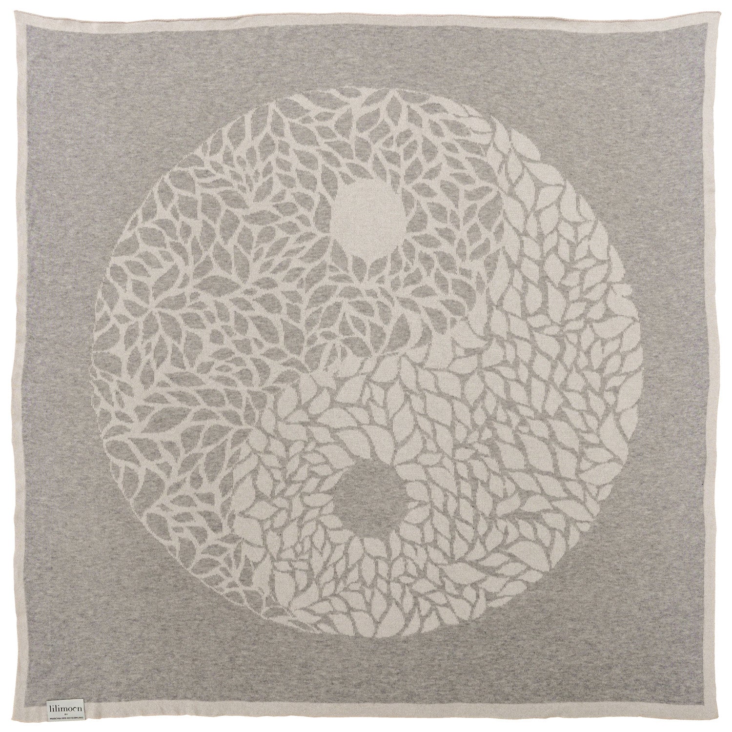 Personalisierte Babydecke YIN YANG in Hellgrau und Cremeweiß von LILIMOON
